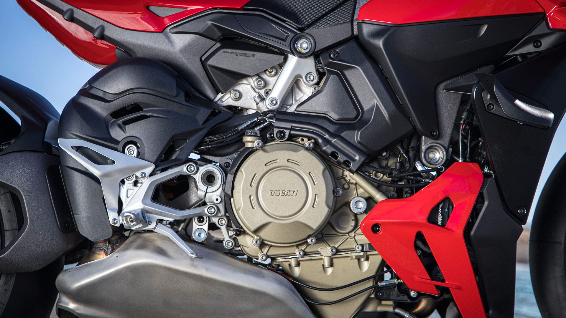 Ducati Streetfighter V4S 2025 Detalles (5)