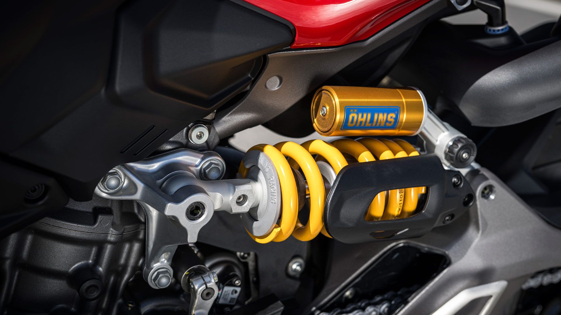 Ducati Streetfighter V2S 2025 Detalles (3)