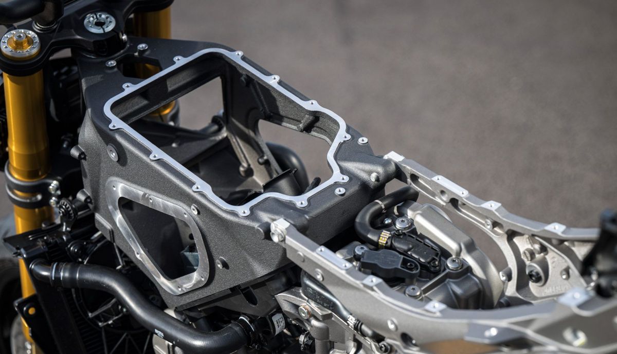 ducati-streetfighter-v2s-2025-detalles-21_7_1200x690.jpeg