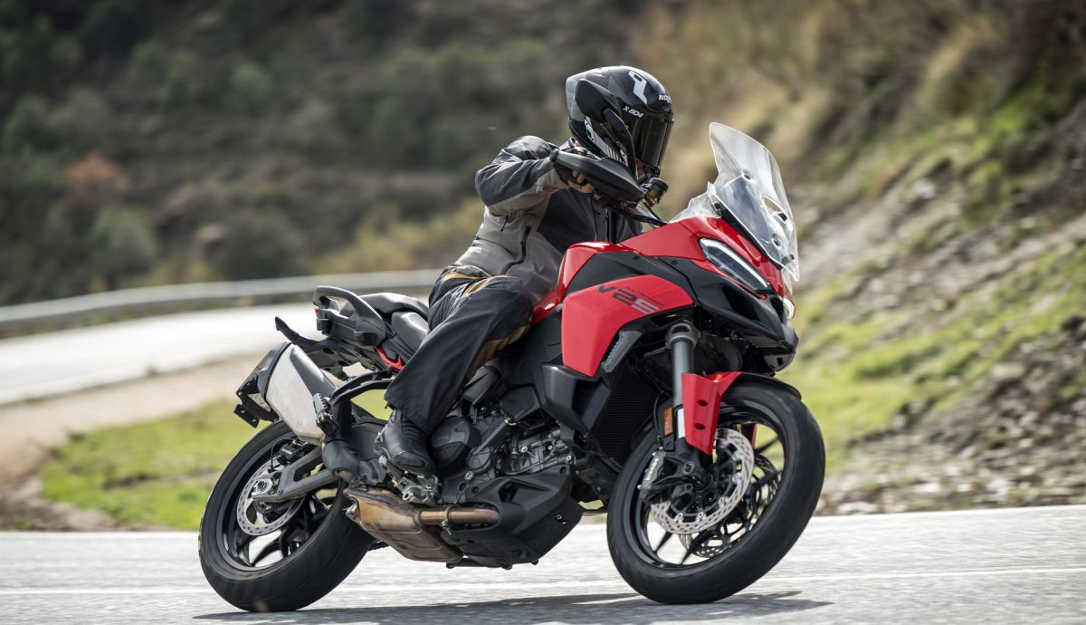 ducati-multistrada-v2-2025-accion-9_7_1200x690.jpeg