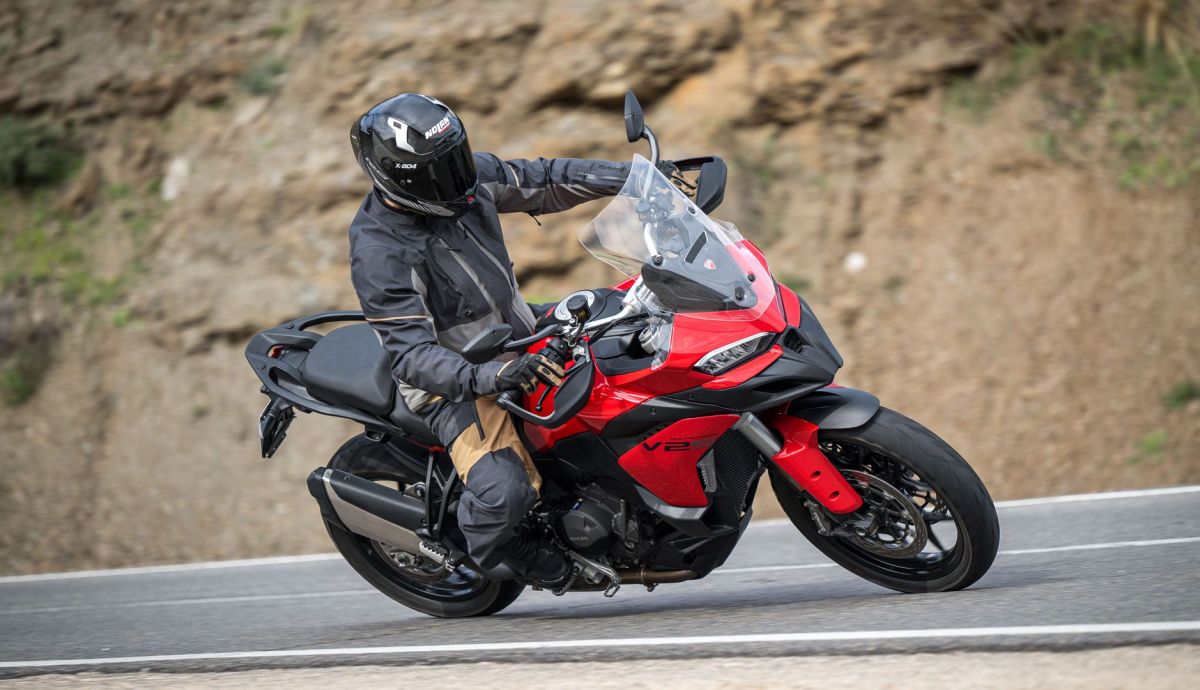 ducati-multistrada-v2-2025-accion-1_7_1200x690.jpeg