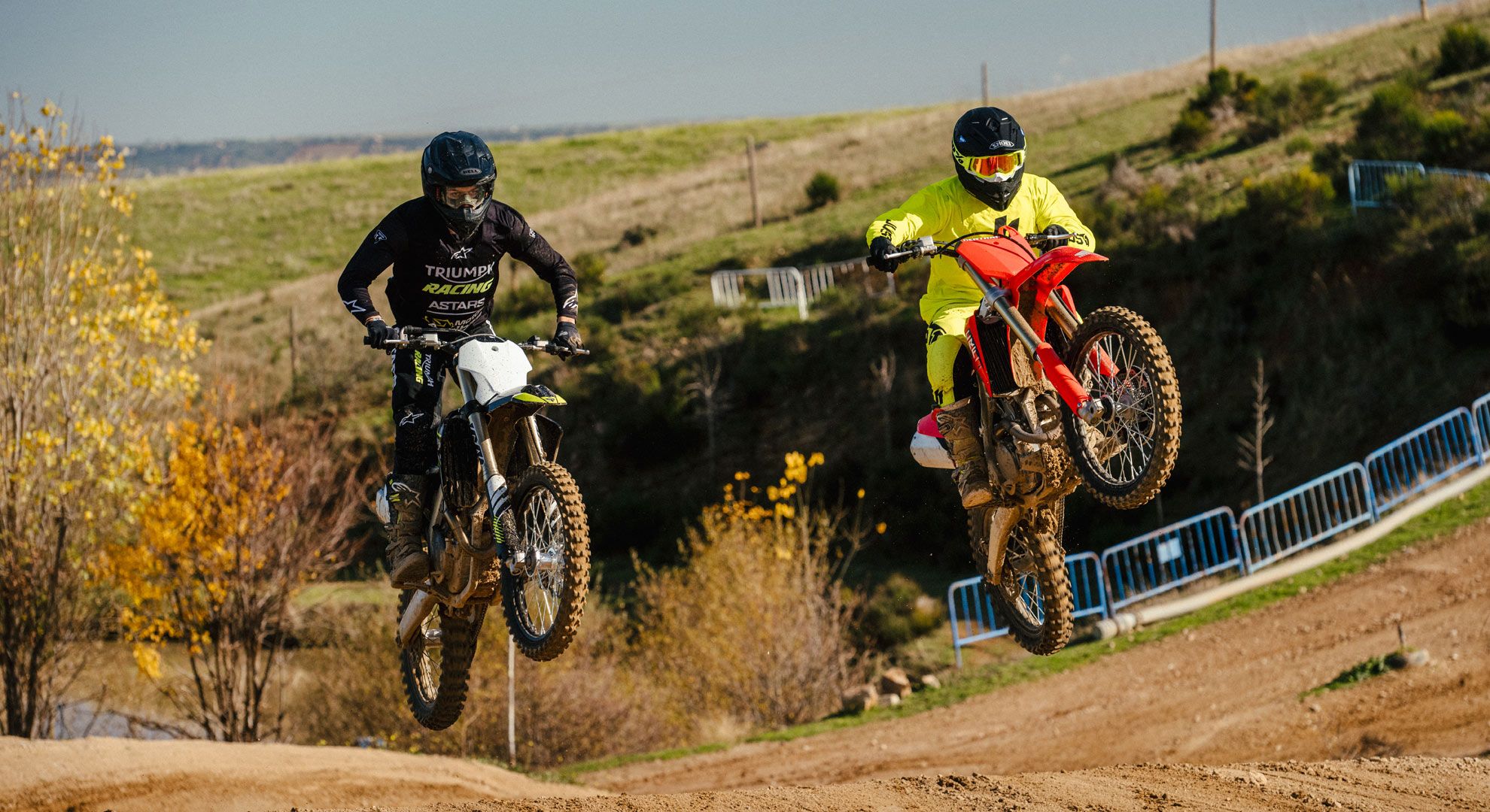 Honda CRF250R vs Triumph TF 250X