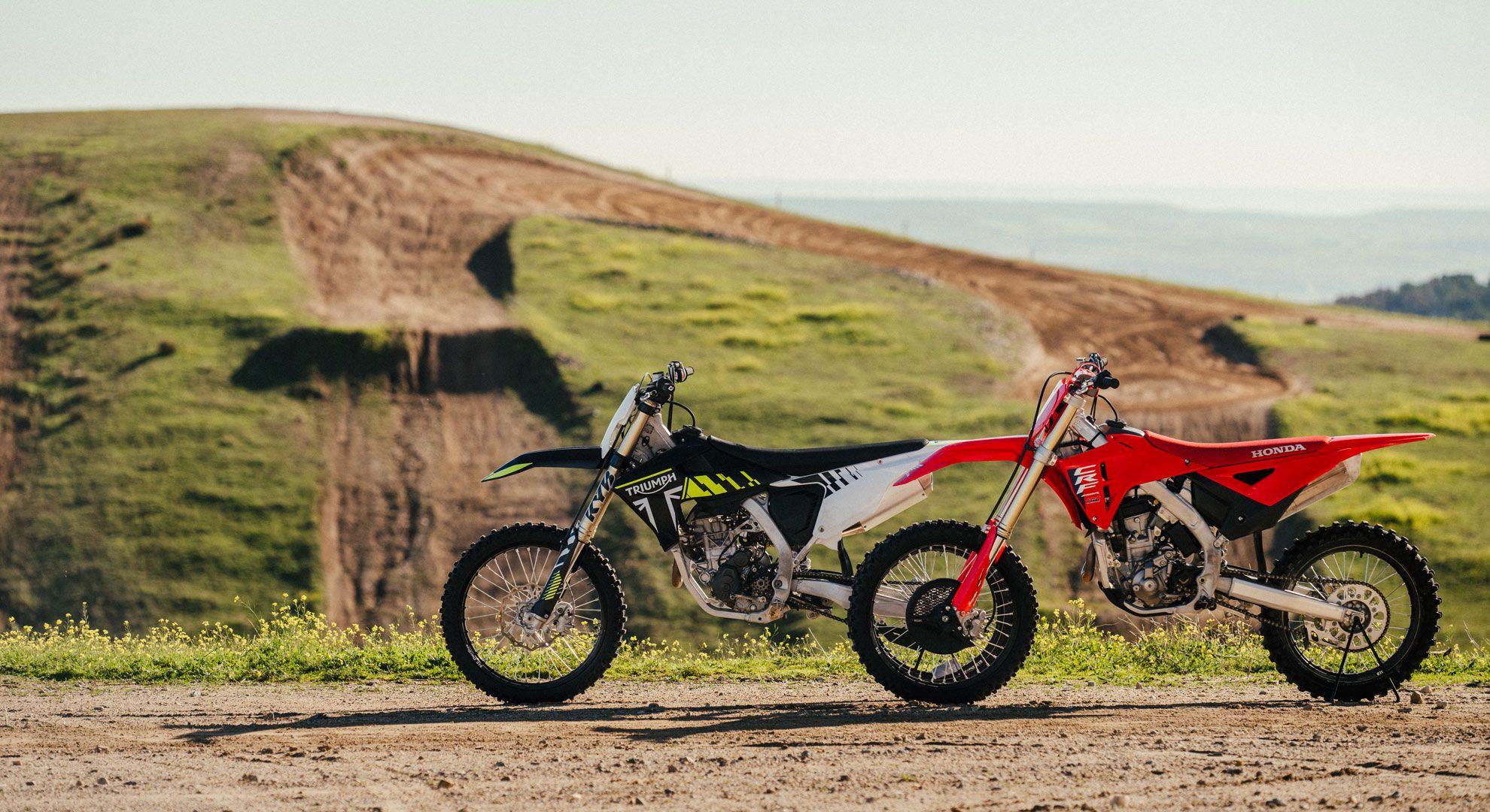 Honda CRF250R vs Triumph TF 250X