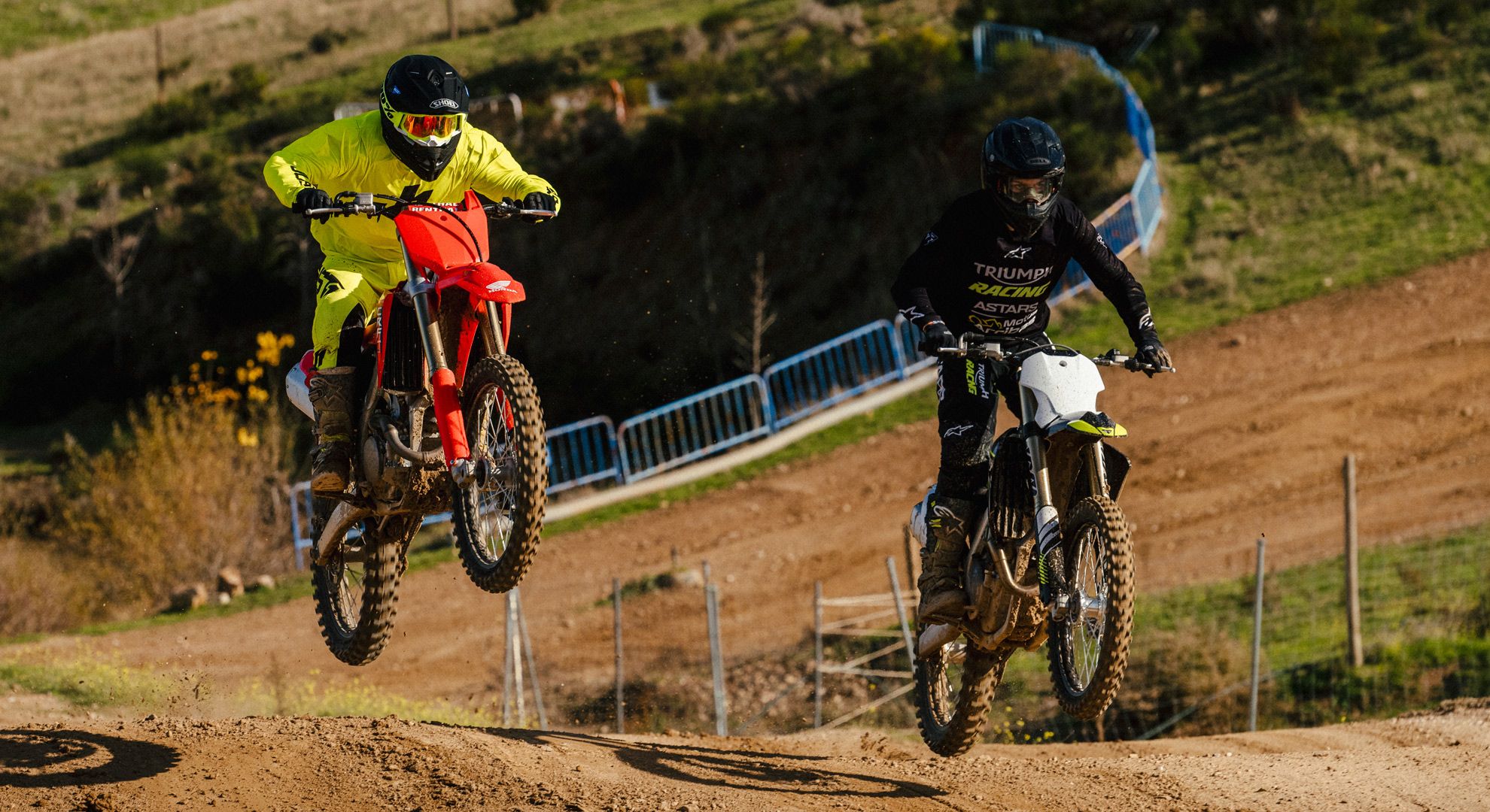 Honda CRF250R vs Triumph TF 250X