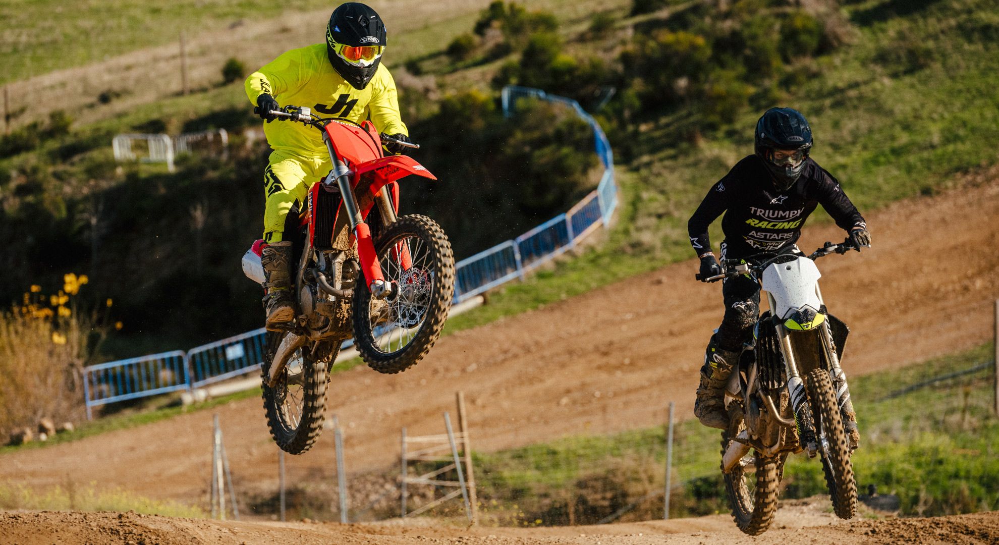 Honda CRF250R vs Triumph TF 250X