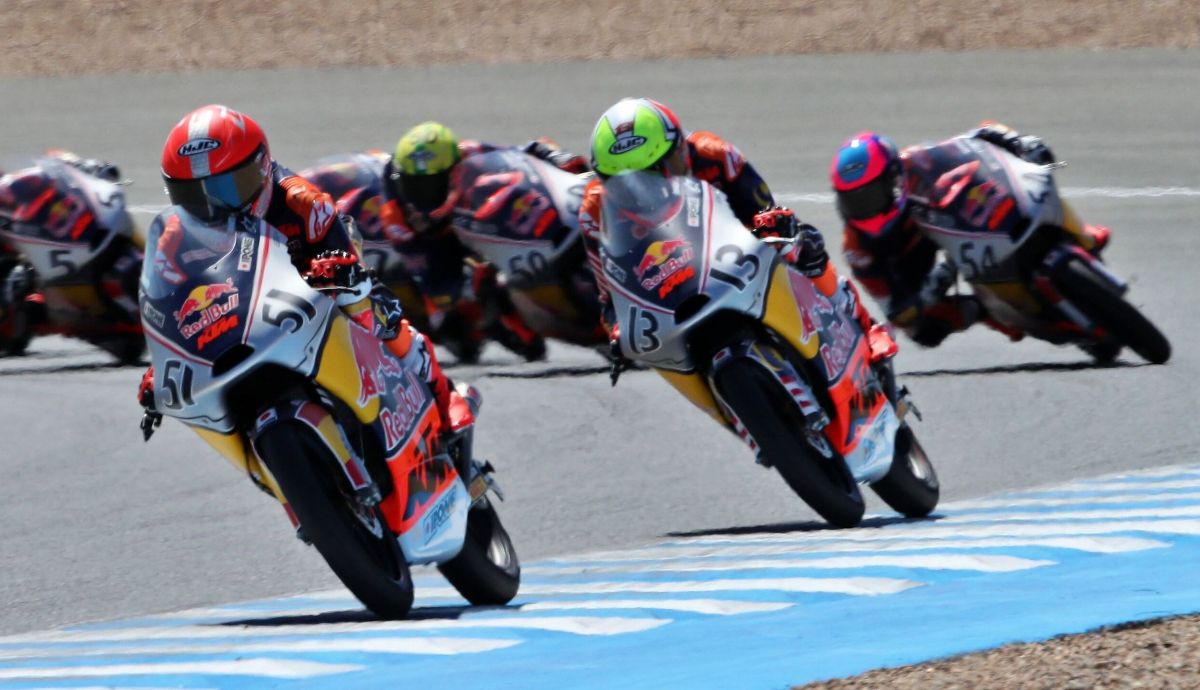 Brian Uriarte ganó la primera carrera de la MotoGP Rookies Cup 2025 ante Hakim Danish Brian Uriarte ganó la primera carrera de la MotoGP Rookies Cup 2025 ante Hakim Danish