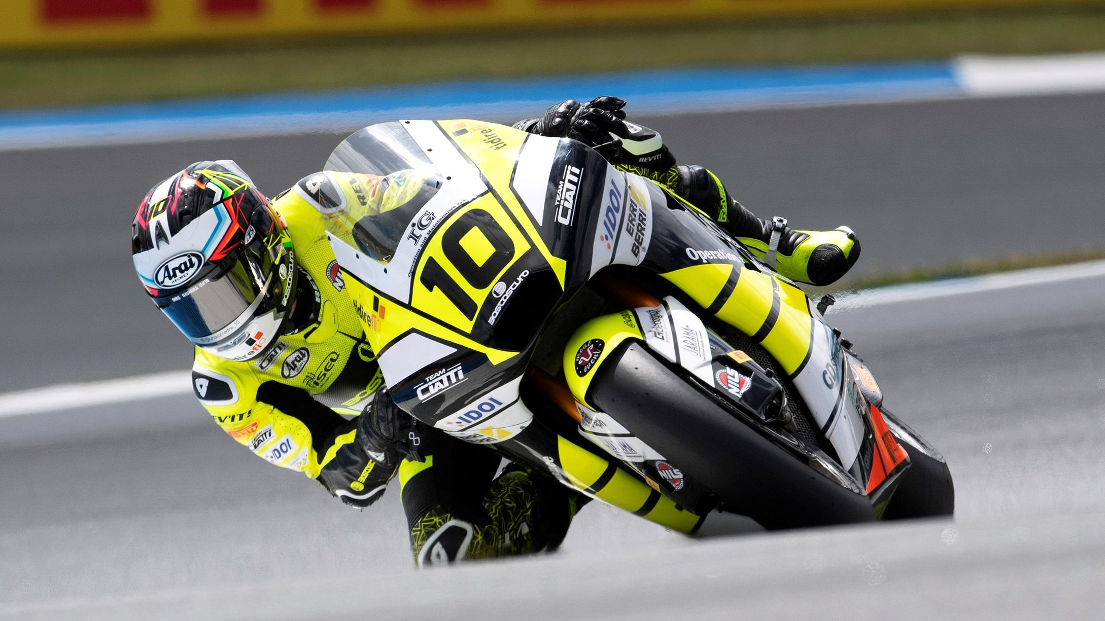 Unai Orradre sale líder de Estoril tras finalizar primero y segundo