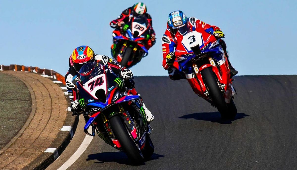 Davey Todd ganó en Superbike ante Dean Harrison y Peter Hickman