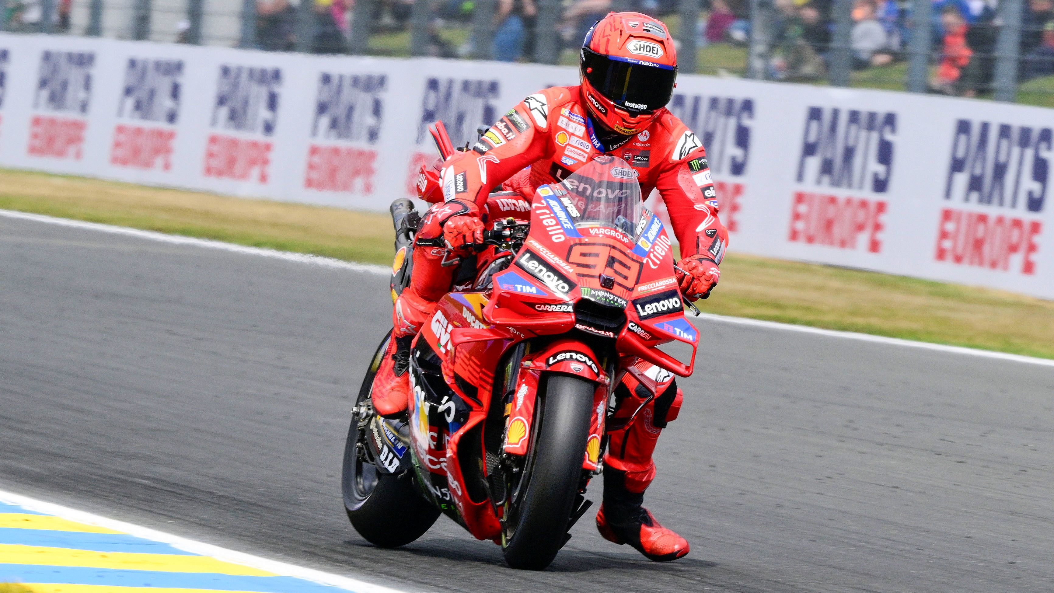 Marc Márquez no ha tenido rival en el viernes del GP de Francia 2025 en Le Mans