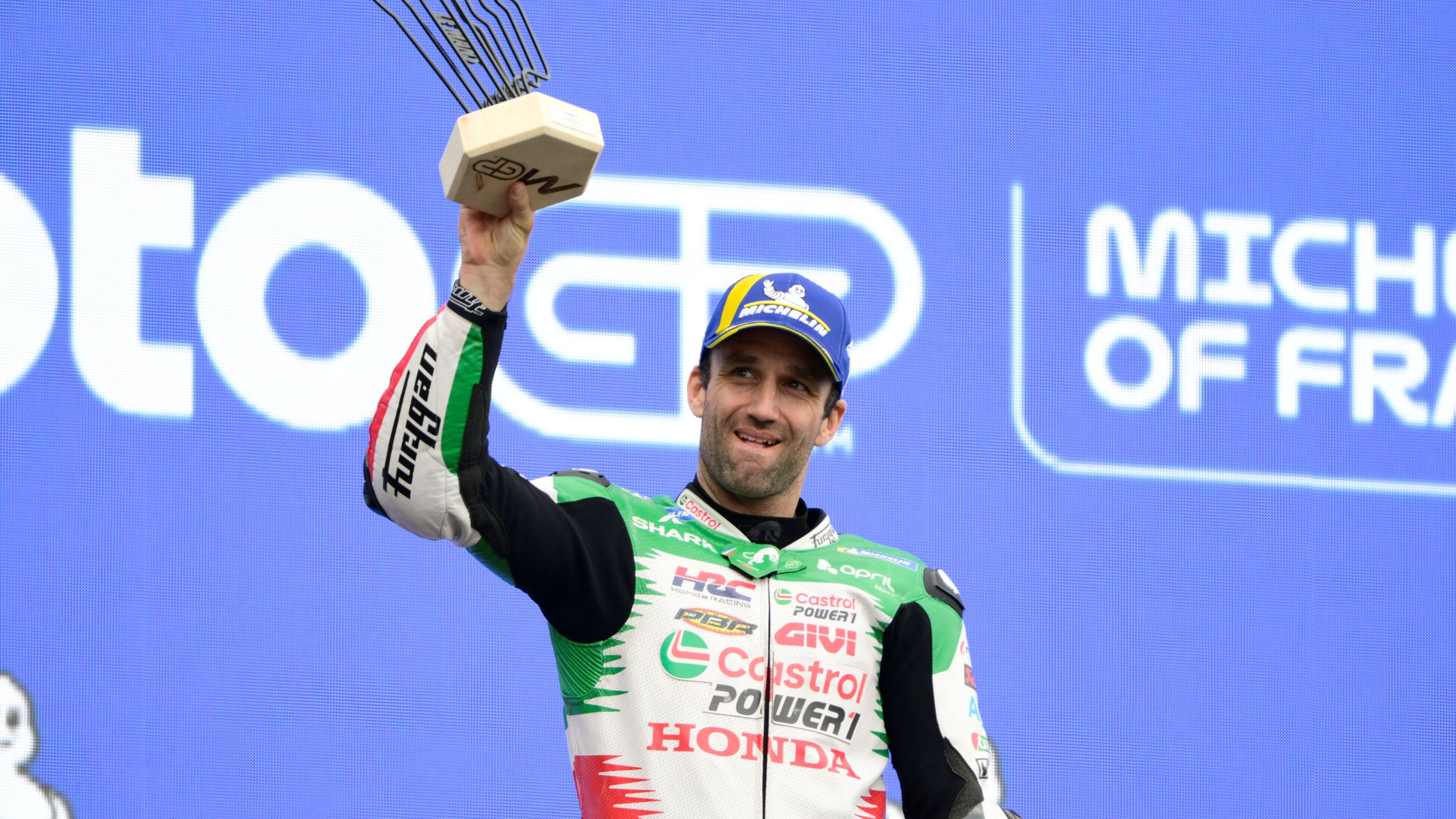 Johann Zarco en el podio del Gran Premio de Francia de MotoGP 2025 en Le Mans