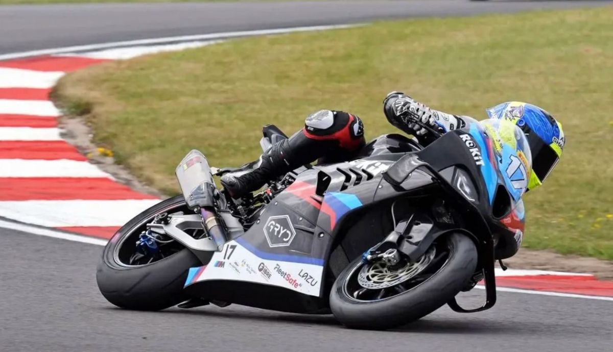 Ilya Mikhalchik se pasó en el National Superstock Ilya Mikhalchik se pasó en el National Superstock