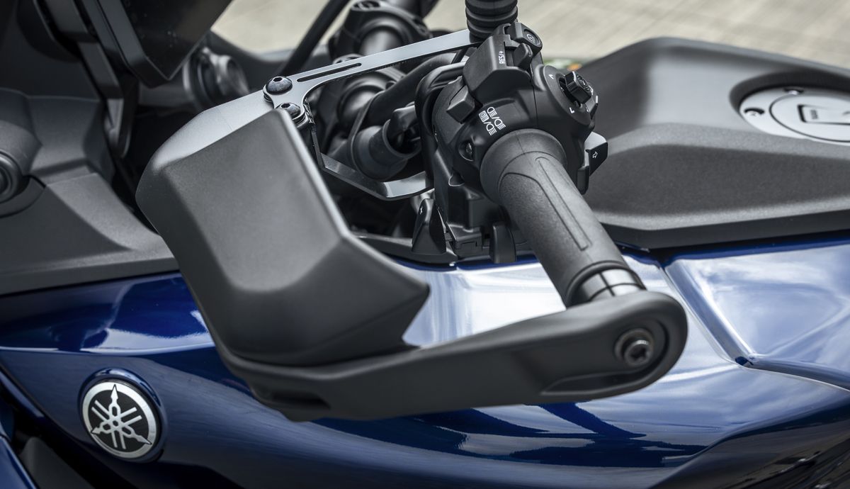 Yamaha Tracer9 GT+ 2025 detalles (7)