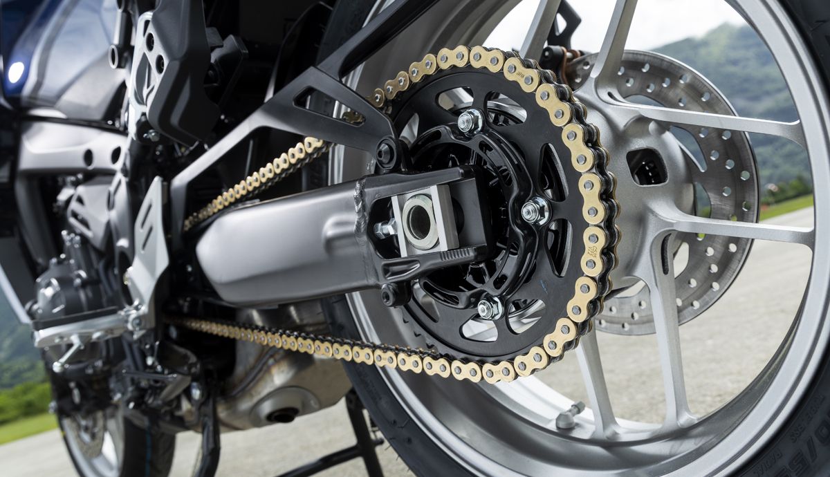 Yamaha Tracer9 GT+ 2025 detalles (10)