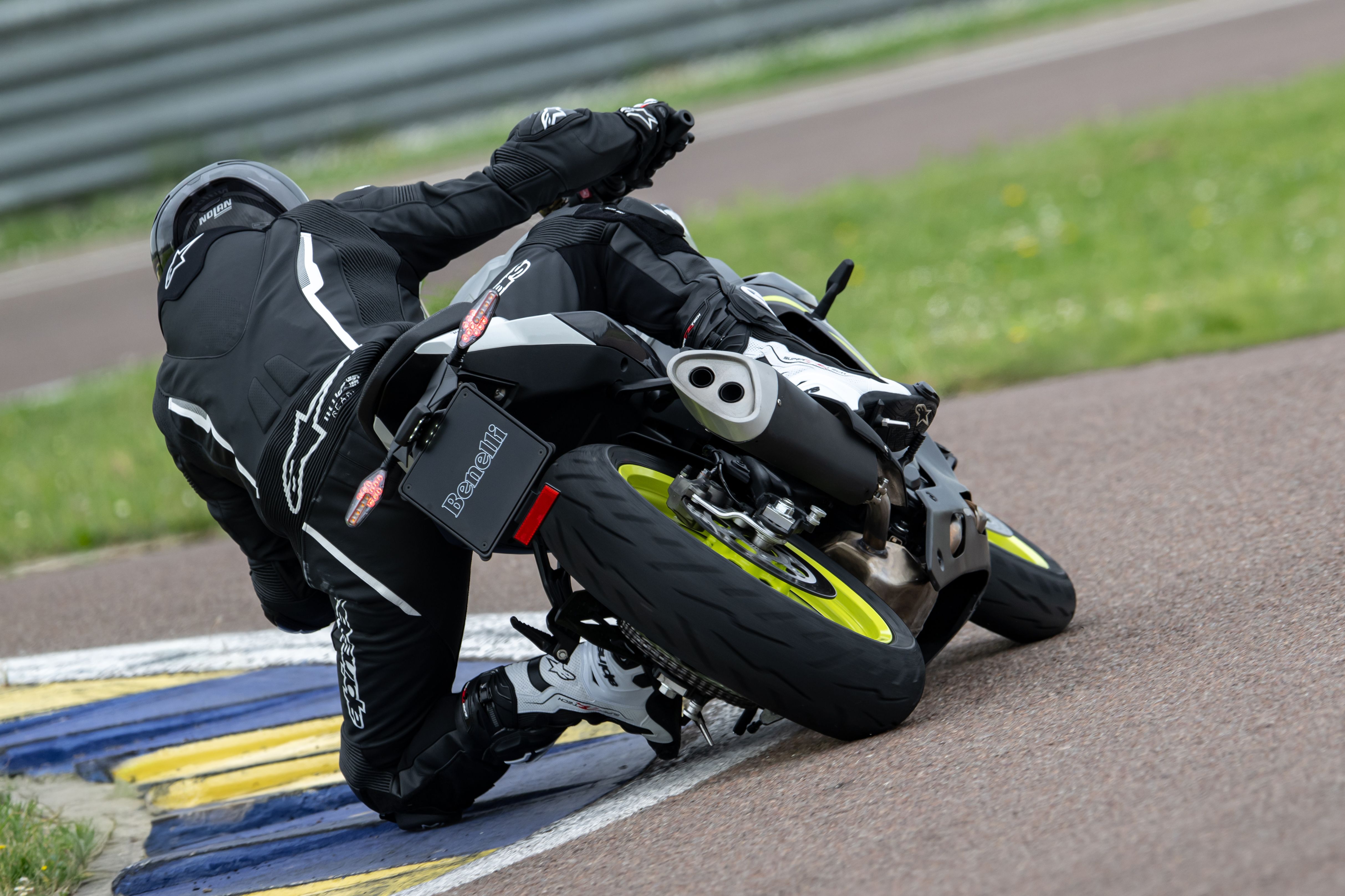 Benelli Tornado 550 accion (8)