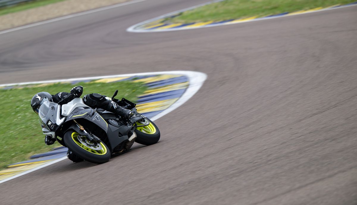Benelli Tornado 550 accion (11)