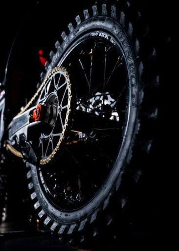 EK Chain + PBR: el kit de transmisión de alto rendimiento llega al catálogo de Bihr EK Chain + PBR: el kit de transmisión de alto rendimiento llega al catálogo de Bihr