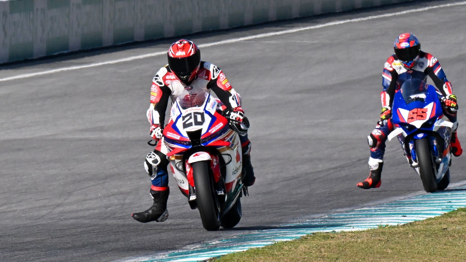 Azroy Anuar rubricaba el doblete batiendo a Hafizh Syahrin