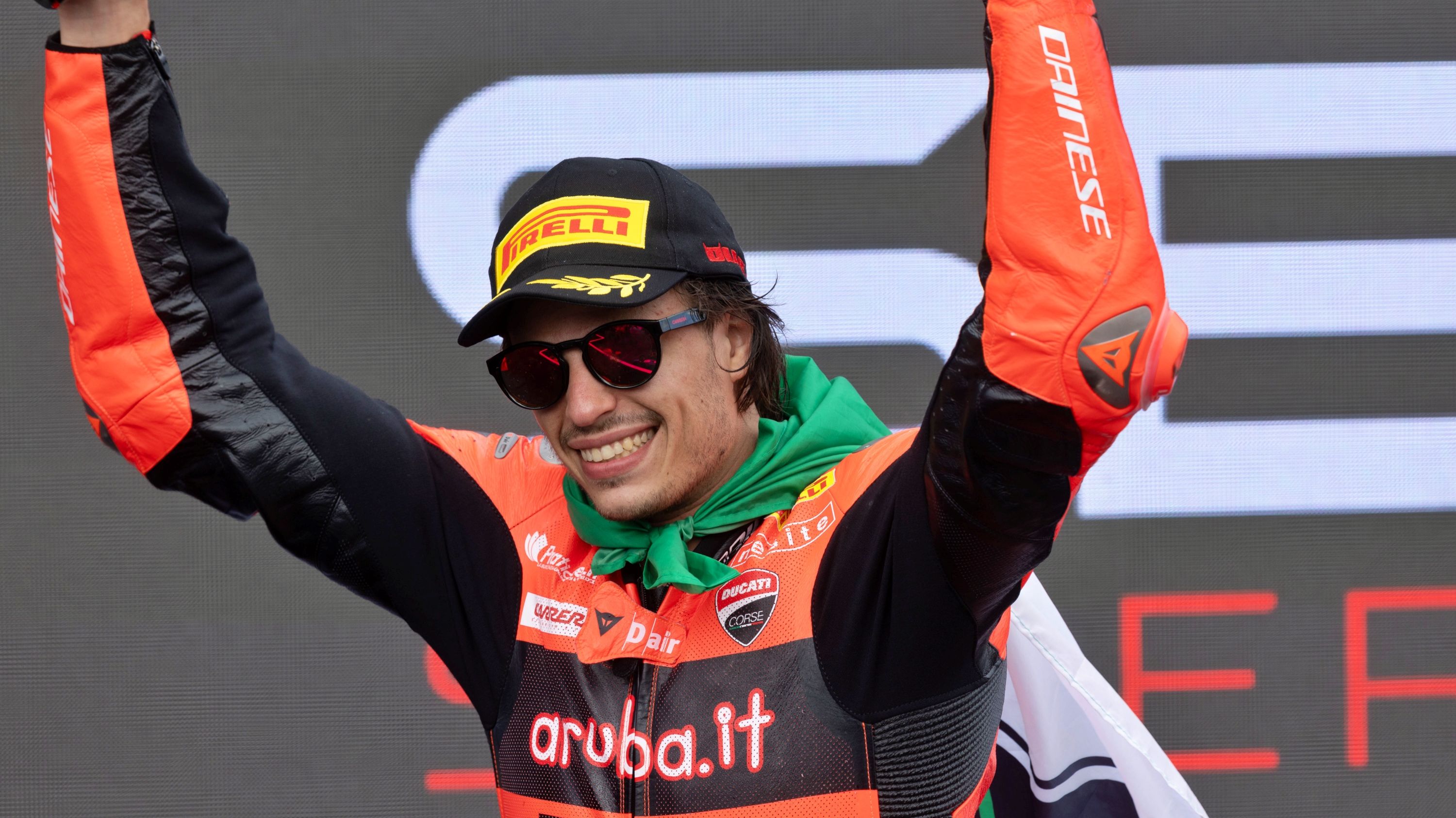 Nicolò Bulega seguirá en Ducati WSBK 2026 y también será probador de MotoGP