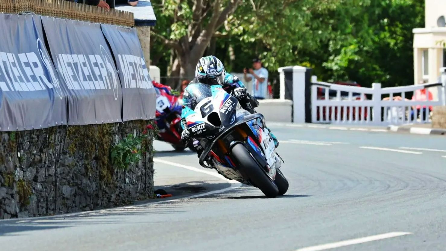 El póquer de Michael Dunlop y el final de la larga sequía de Dean Harrison son lo más destacable del IOMTT 2025