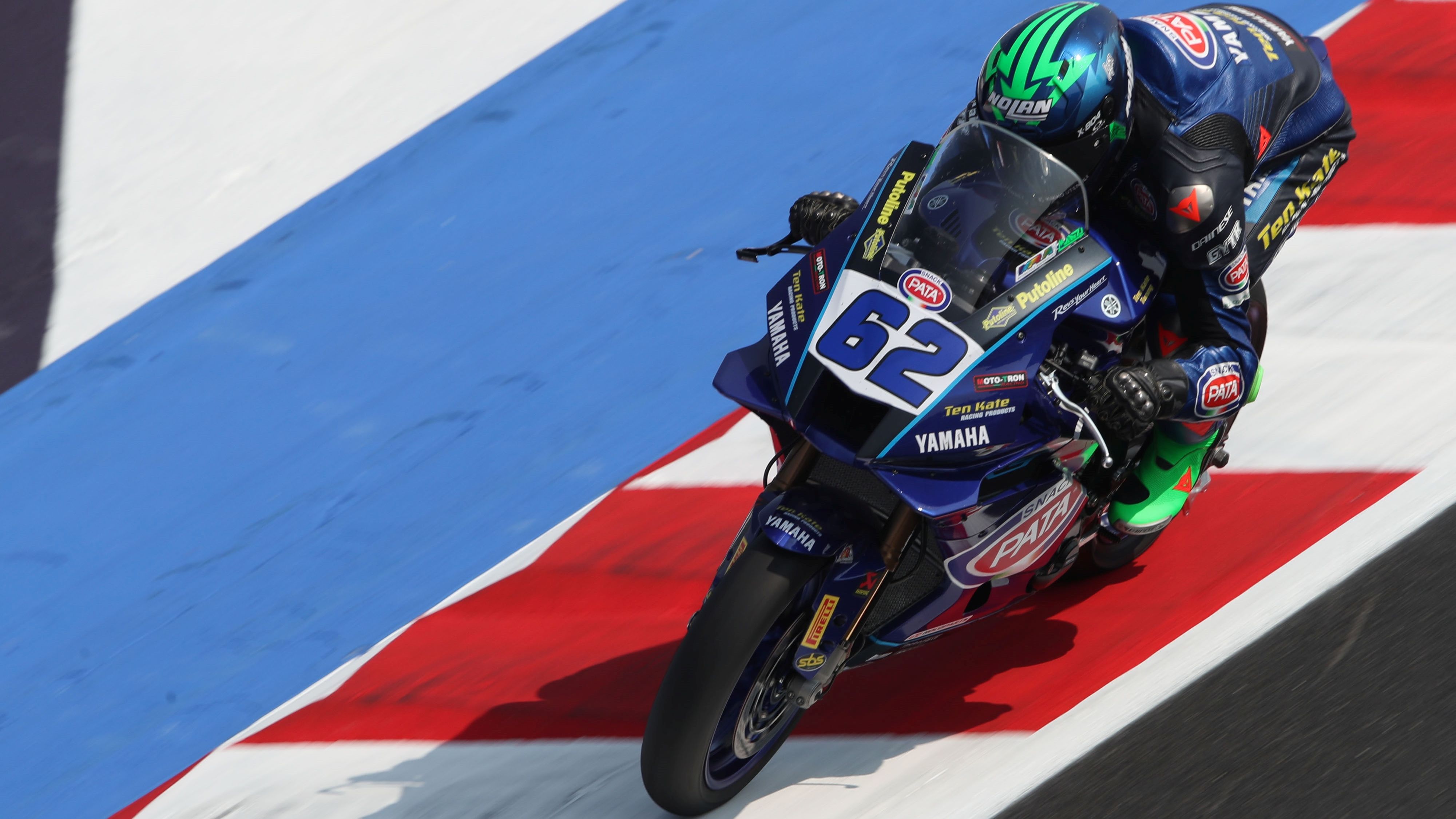 Stefano Manzi se ha impuesto en la primera carrera de Supersport en Misano