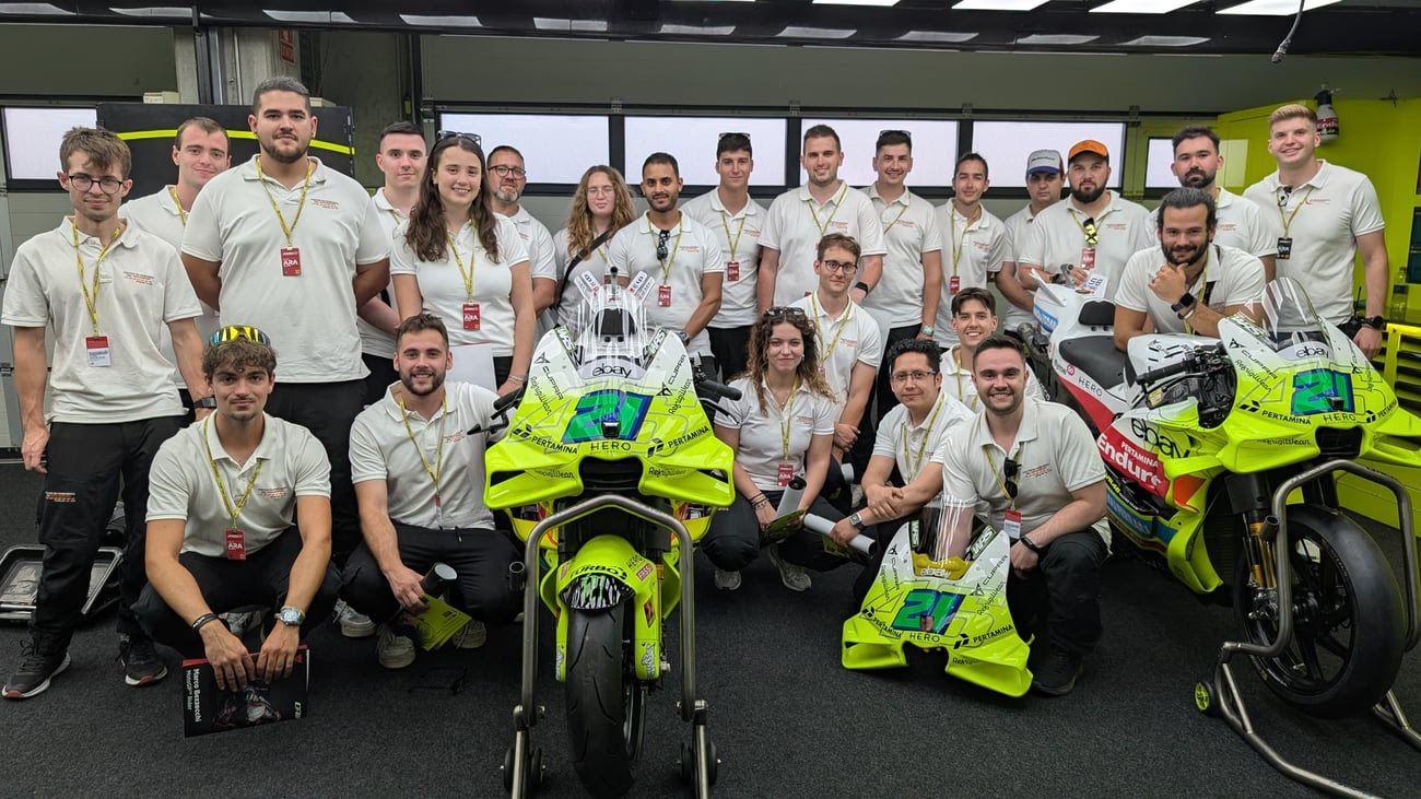 Los alumnos del Master en Ingeniería de Motorsport visitaron los boxes de MotoGP.