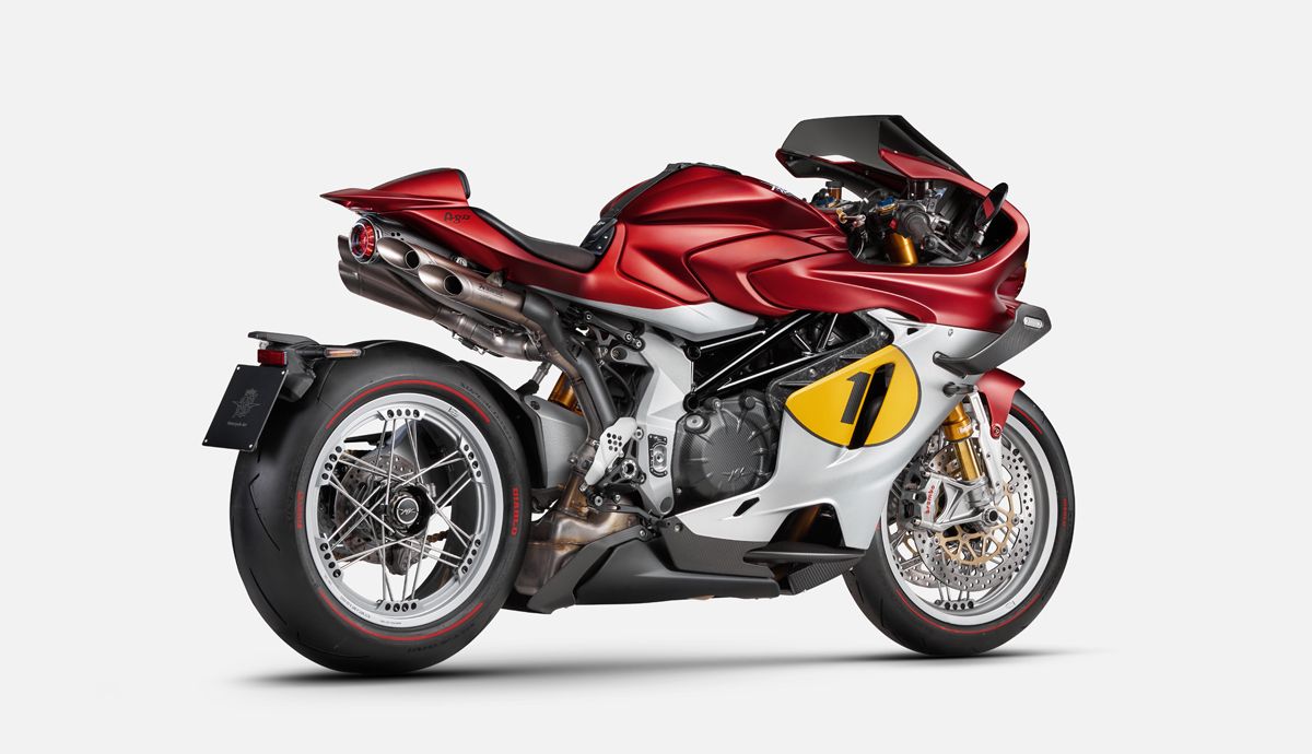MV Agusta Superveloce 1000 Ago 2025 Estudio (4)