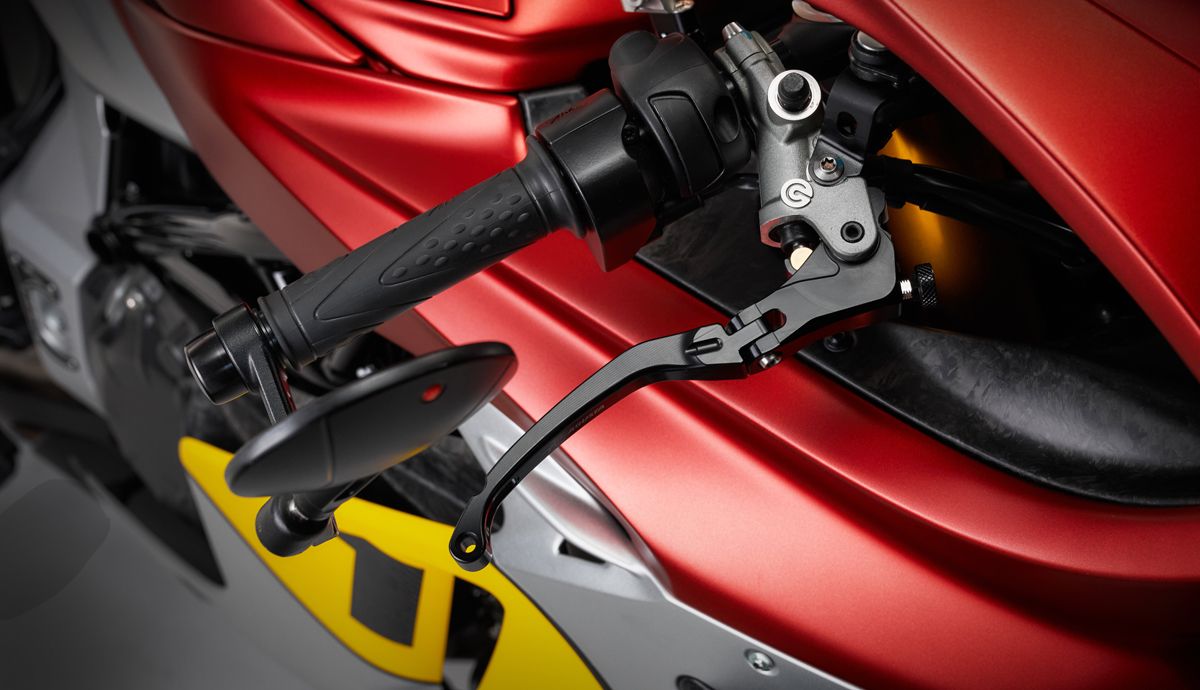 MV Agusta Superveloce 1000 Ago 2025 Detalles (5)
