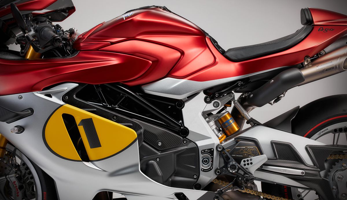 MV Agusta Superveloce 1000 Ago 2025 Detalles (6)