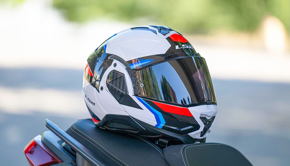 Participa en el sorteo de este casco LS2 Advant II.