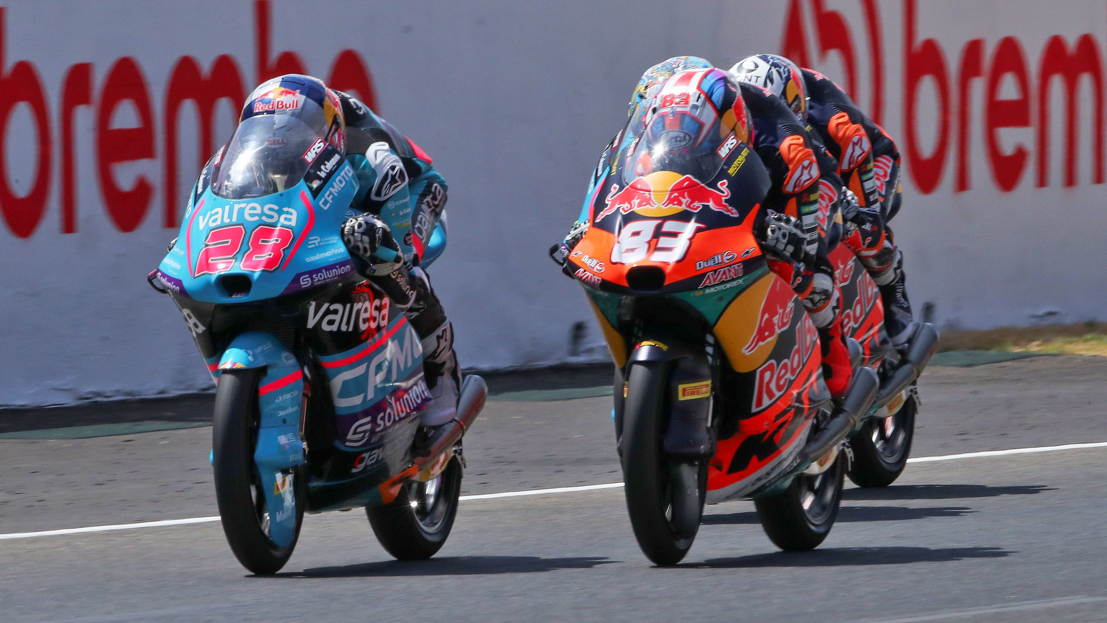 Máximo Quiles bate a Álvaro Carape para lograr su primera victoria, Moto3 Italia 2025