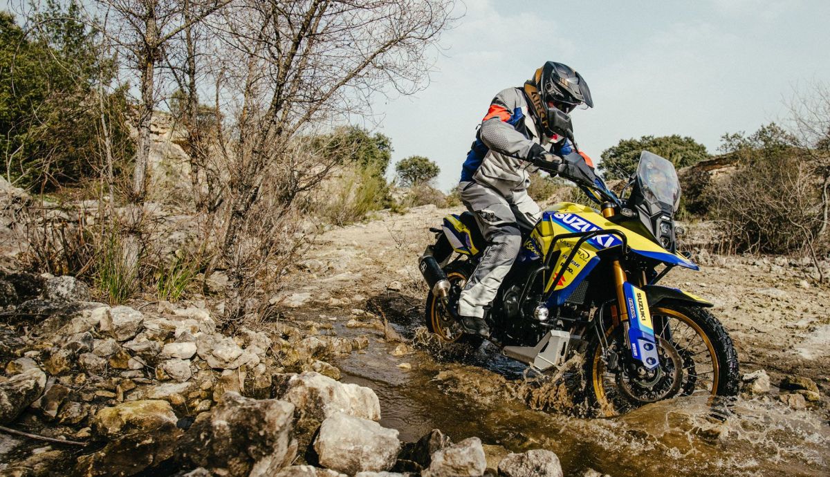 Suzuki V Strom 800 DE Namura Bikes (8) Suzuki V Strom 800 DE Namura Bikes (8)