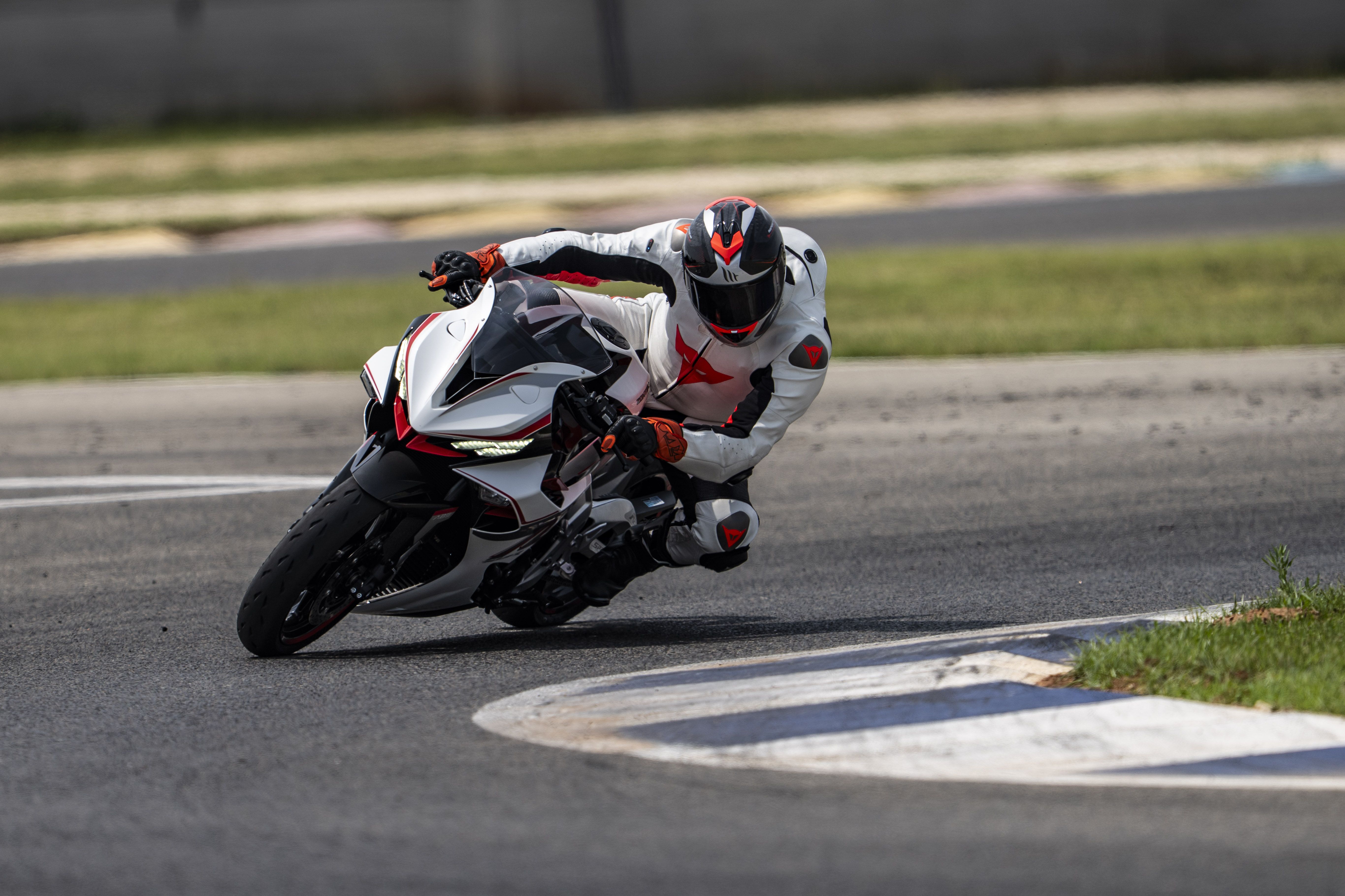 Fotos Zontes 703RR 