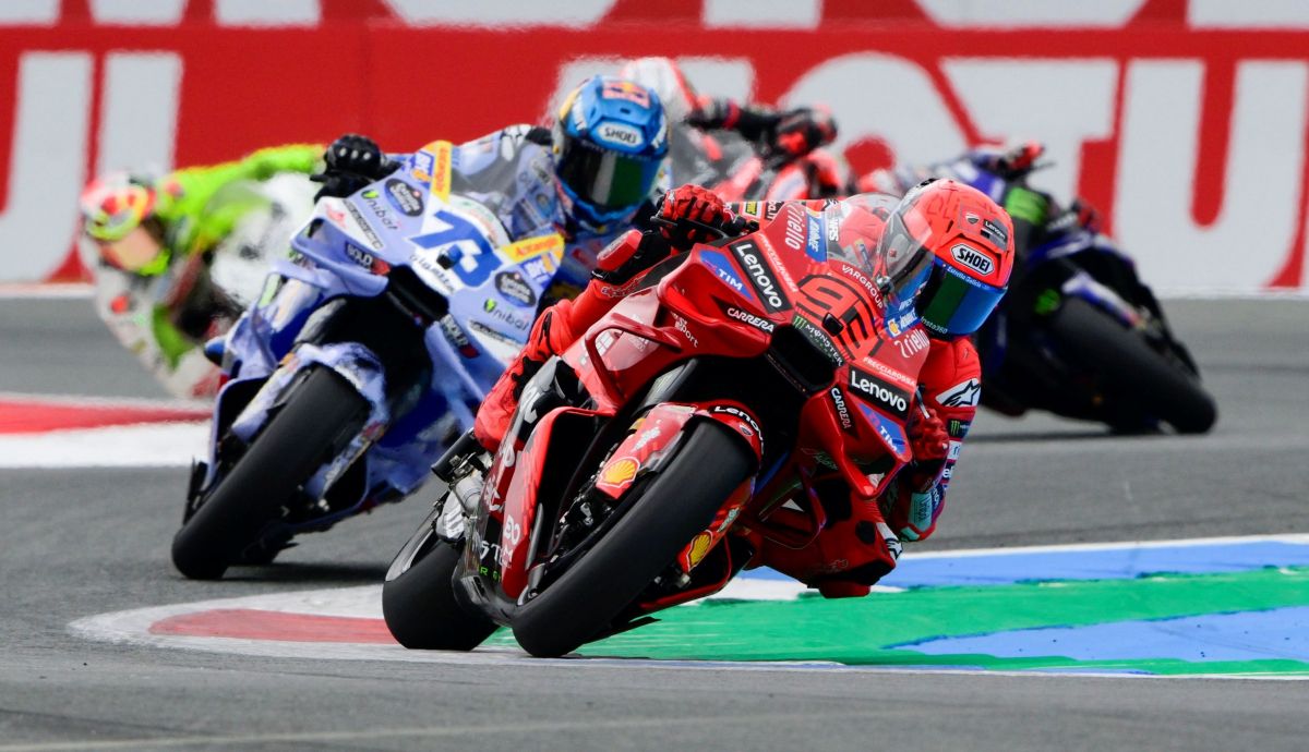 Marc Márquez cerró el paso a Álex Márquez todo el Sprint Marc Márquez cerró el paso a Álex Márquez todo el Sprint