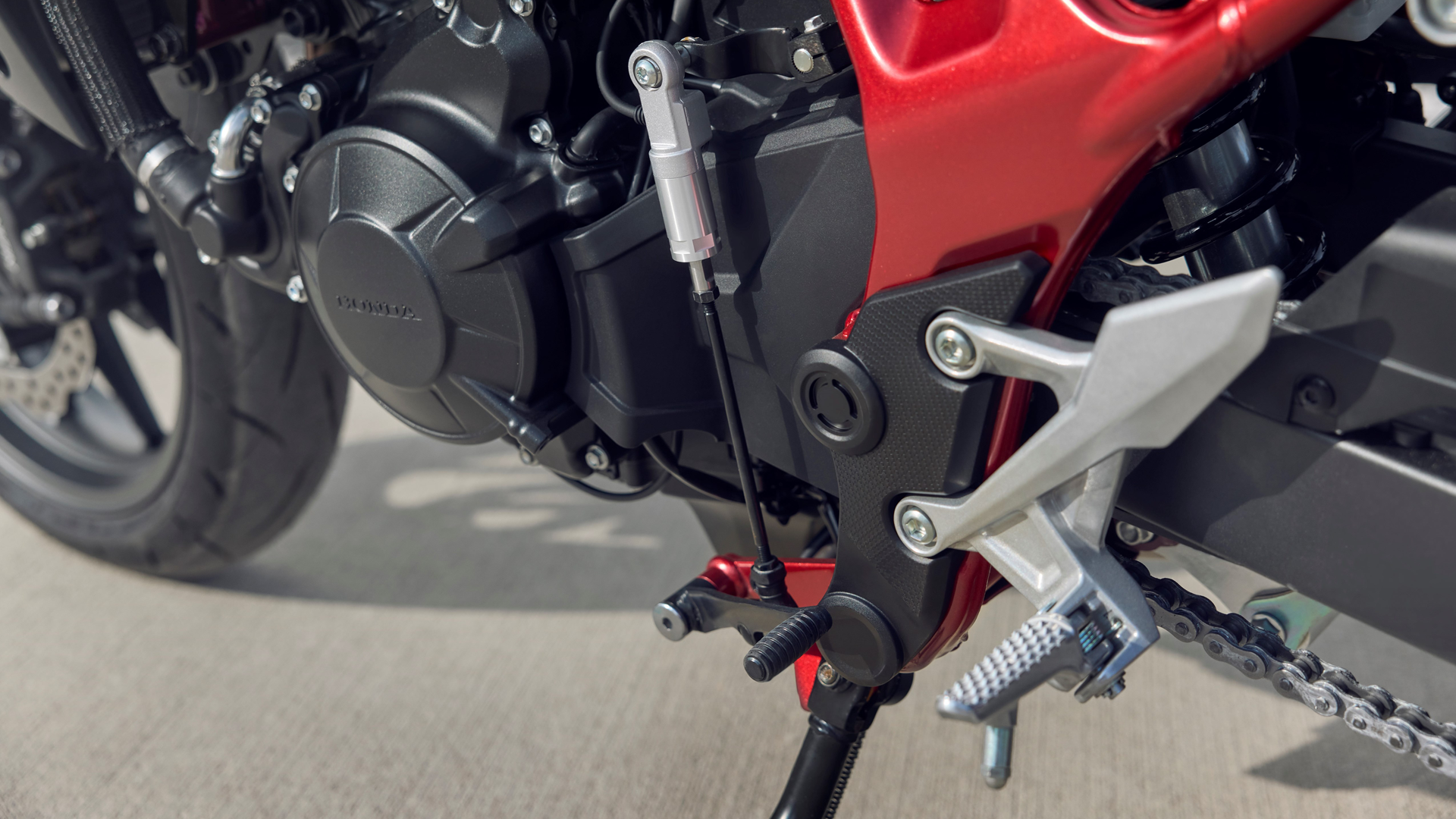 Honda CB750 Hornet 2025 Detales (6)
