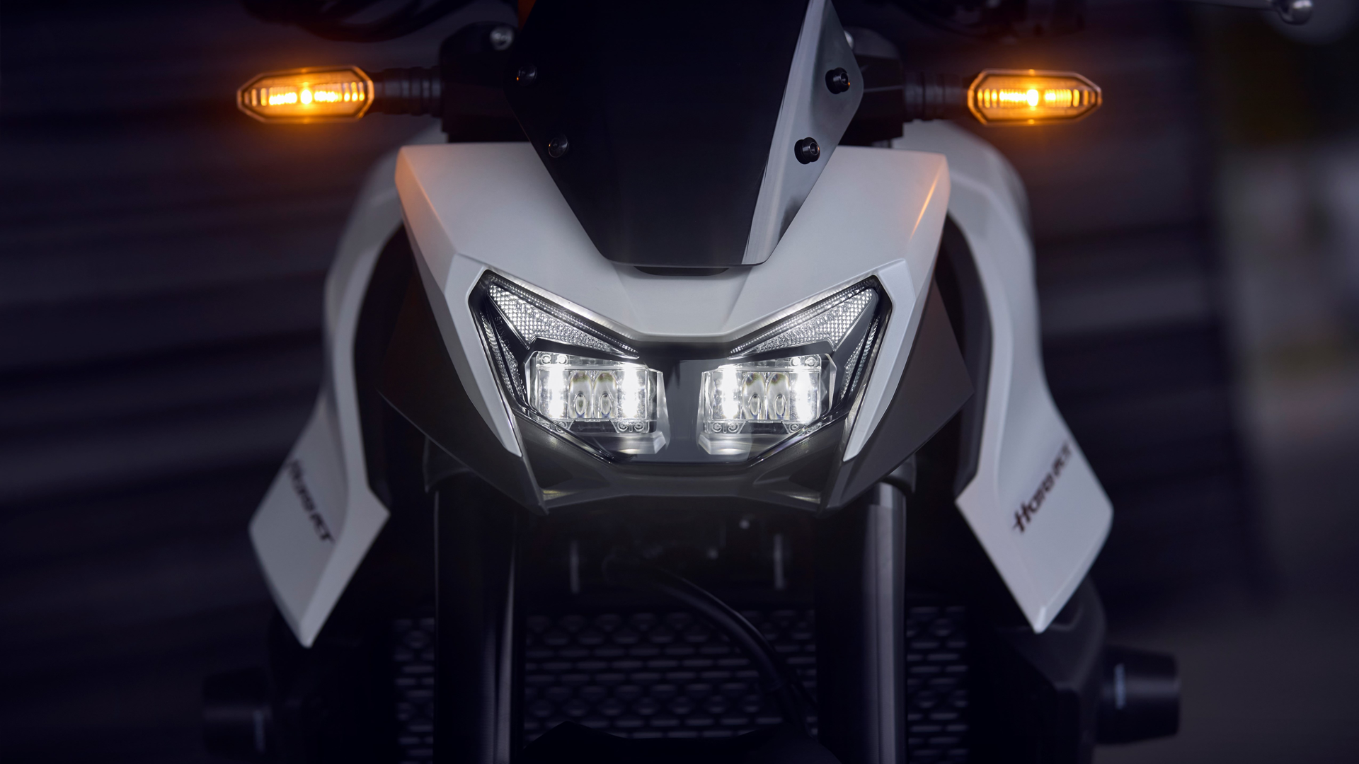 Honda CB750 Hornet 2025 Detalles (2)