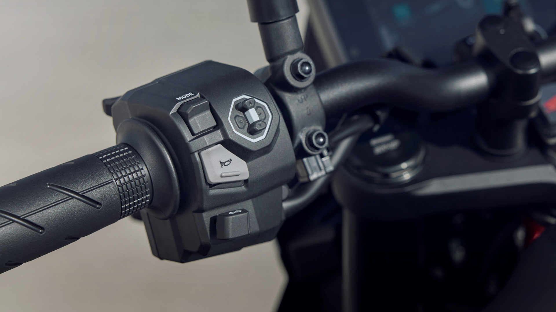 Honda CB750 Hornet 2025 Detalles (4)