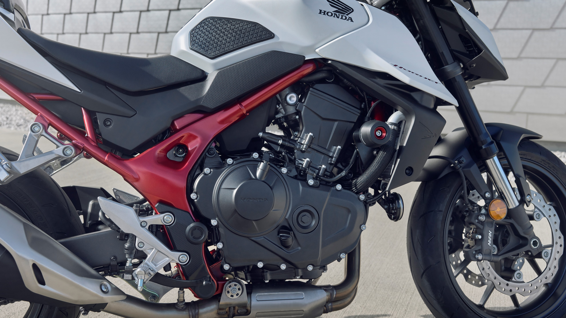 Honda CB750 Hornet 2025 Detalles (5)