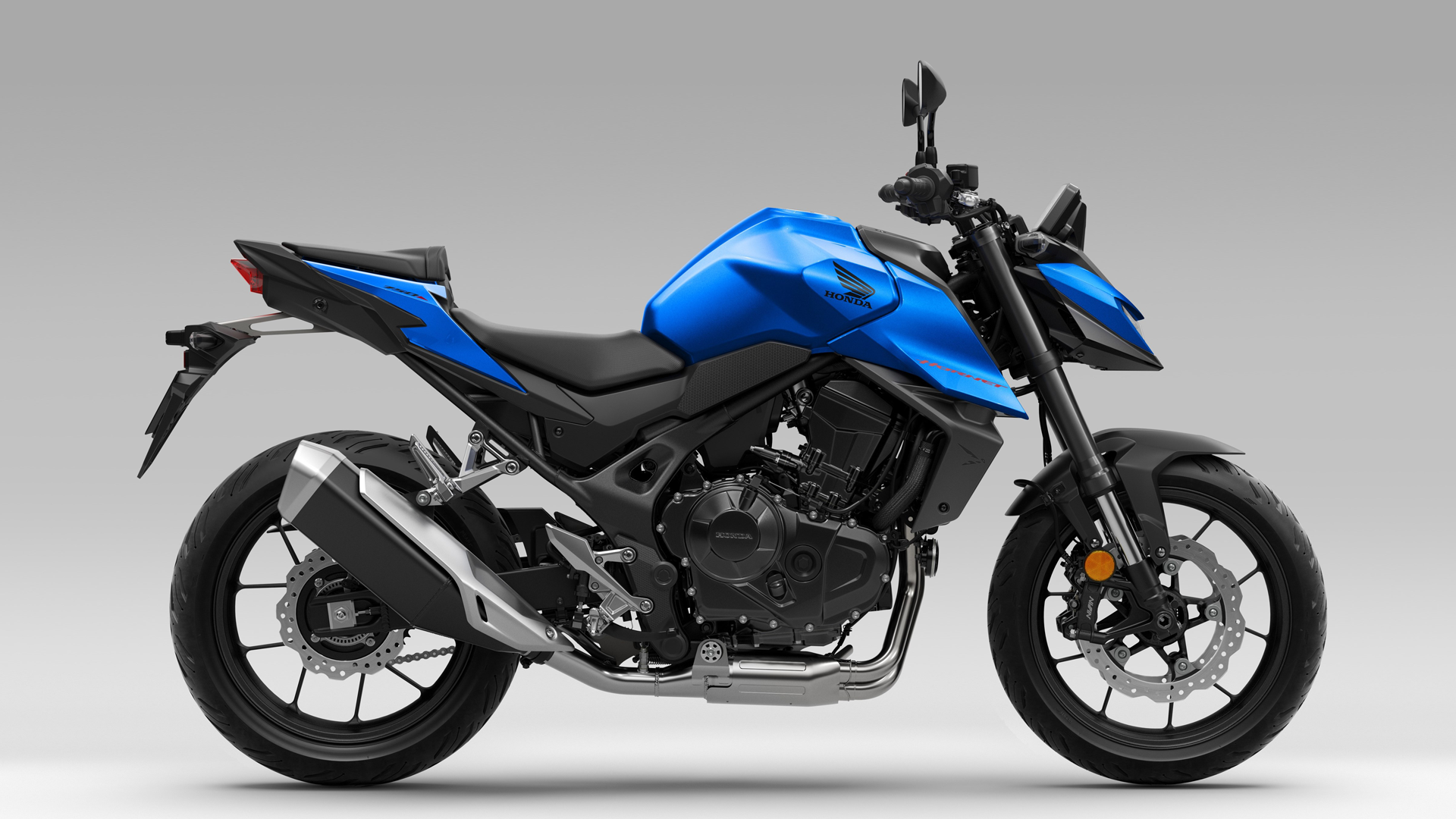 Honda CB750 Hornet 2025 Estudio (4)