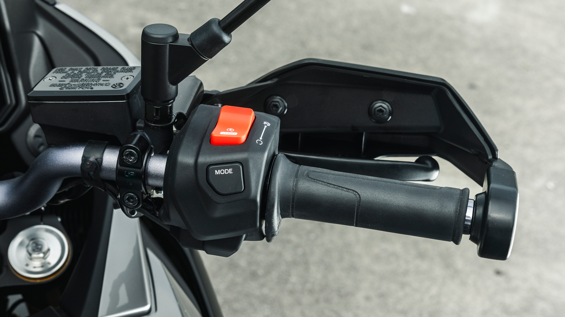 Yamaha Tracer7GT 2025 Detalles (20)