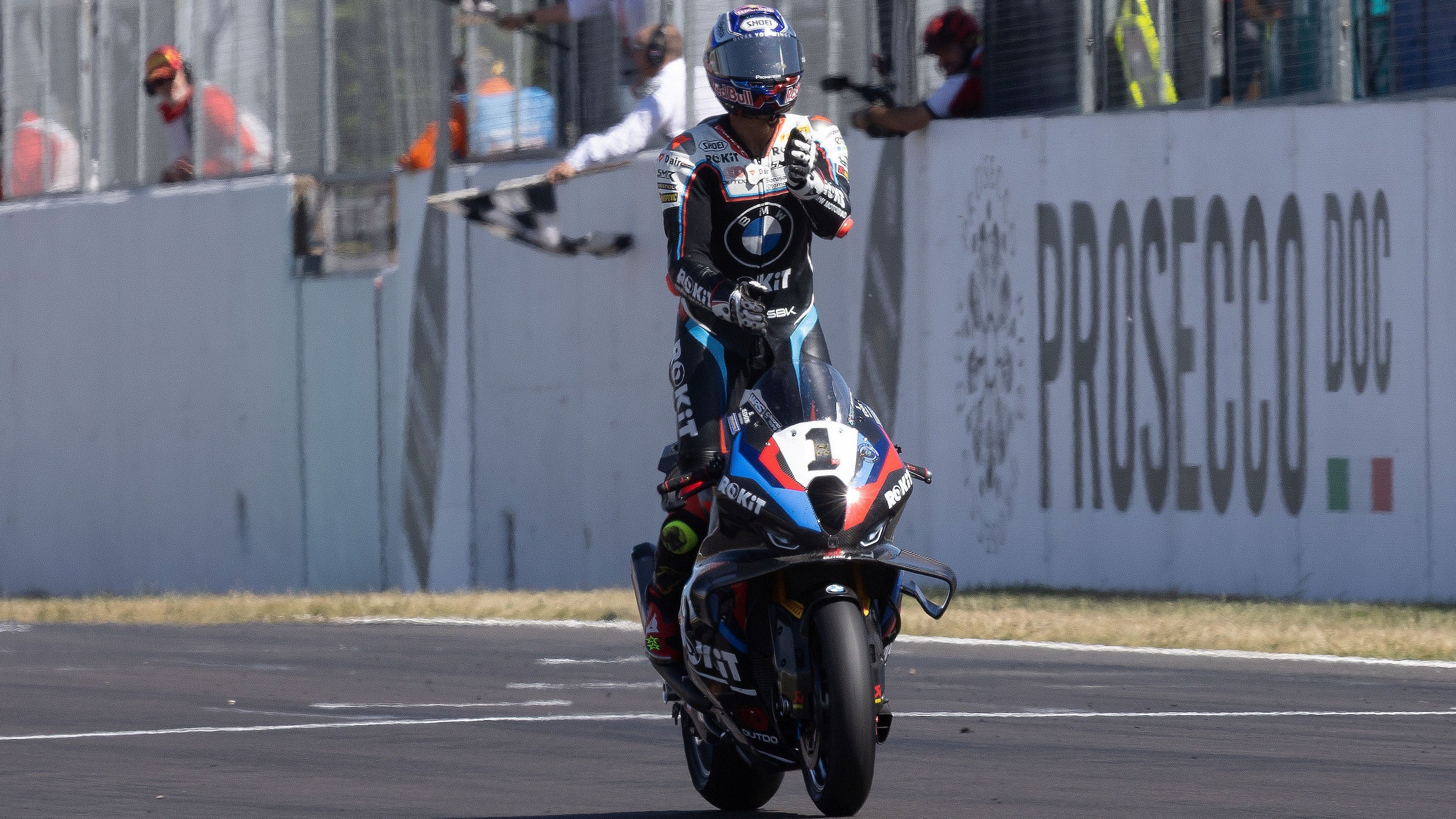 Toprak Razgatlioglu también ha ganado la carrera Superpole en Donington