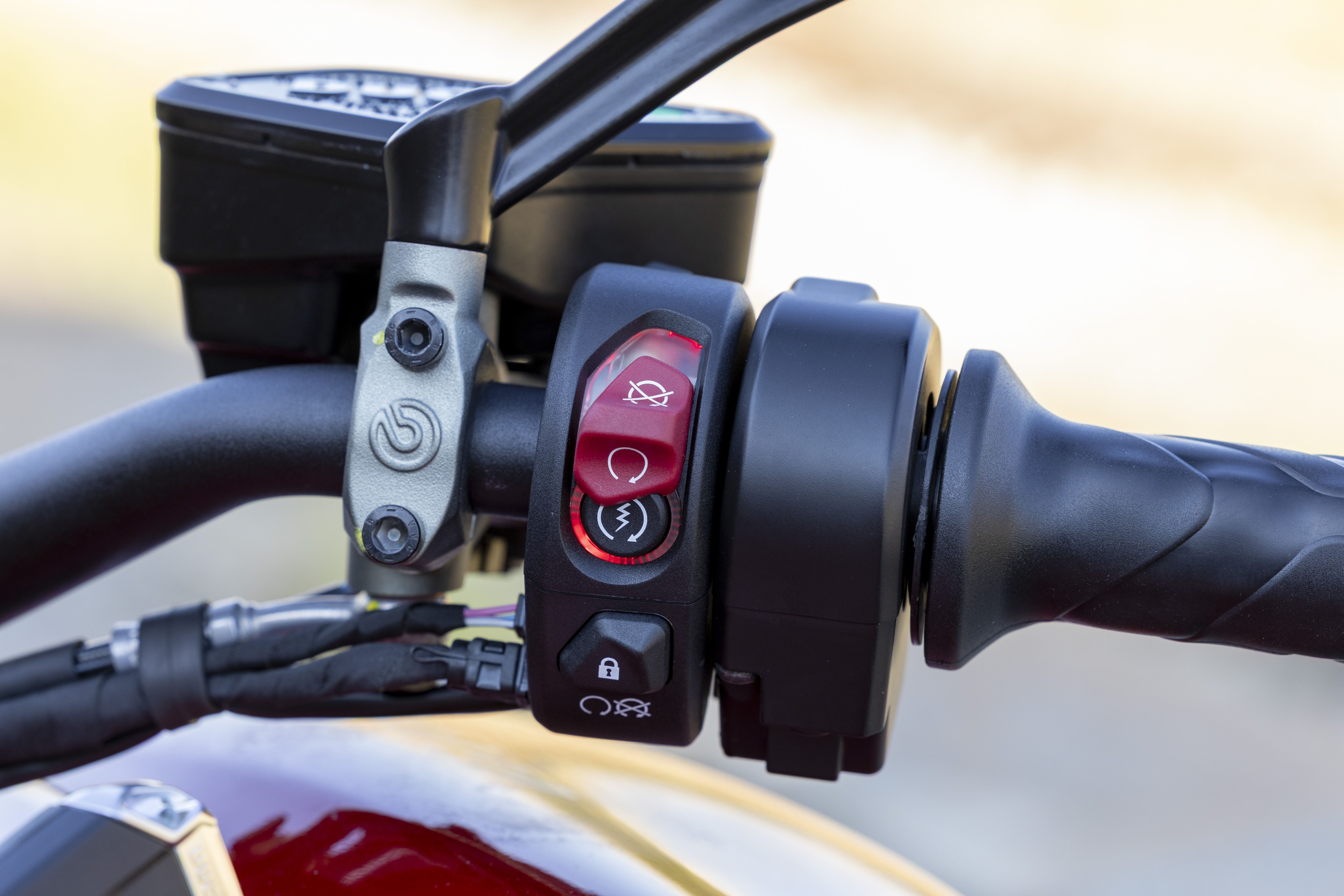 Ducati XDiavel V4 detalles (20)