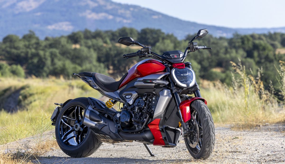 Ducati XDiavel V4 estatica (2)