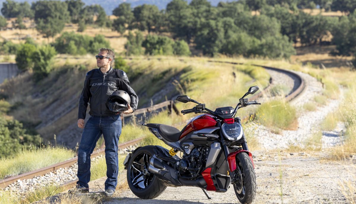 Ducati XDiavel V4 estatica (8)