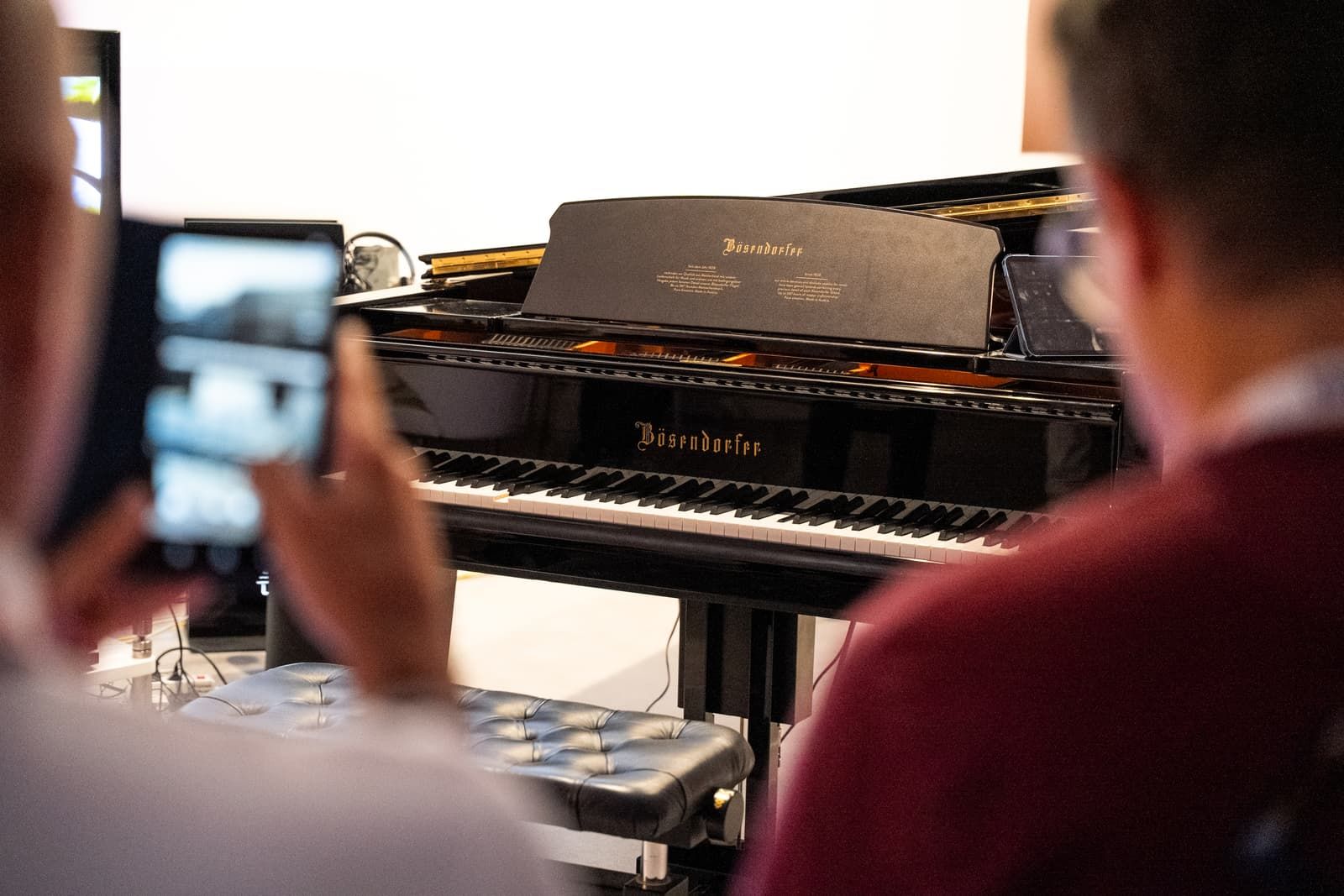 Two Yamaha One Passion Group 3 (11)