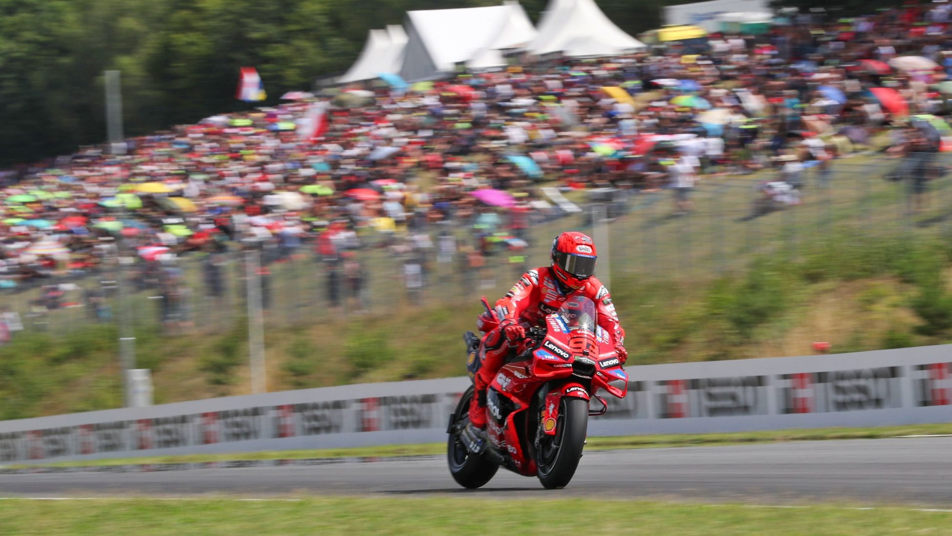 Marc Márquez es más líder de MotoGP 2025 tras ganar en Brno