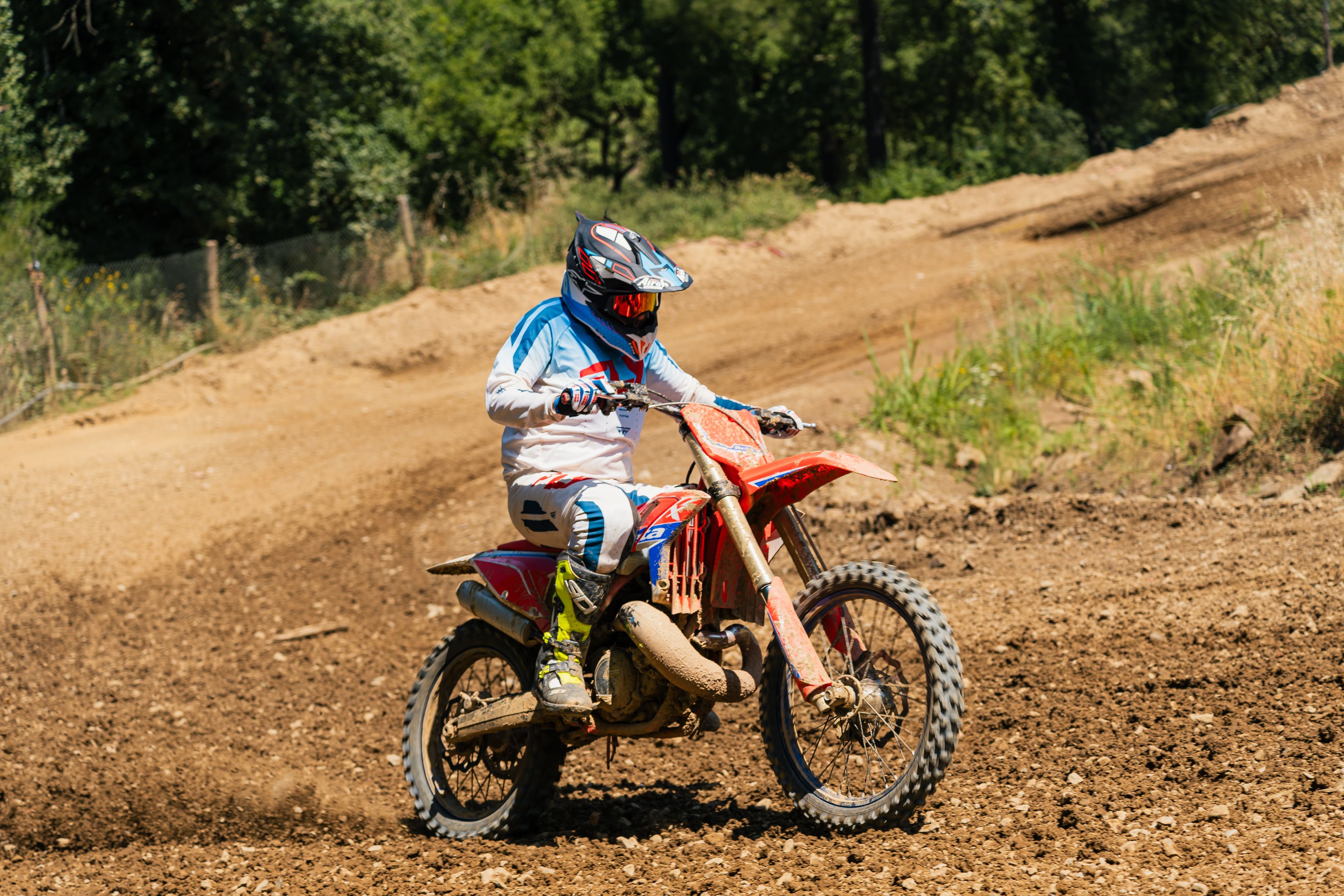 Beta RX 250/350/450 2026. La nueva gama de motos de cross de la marca italiana