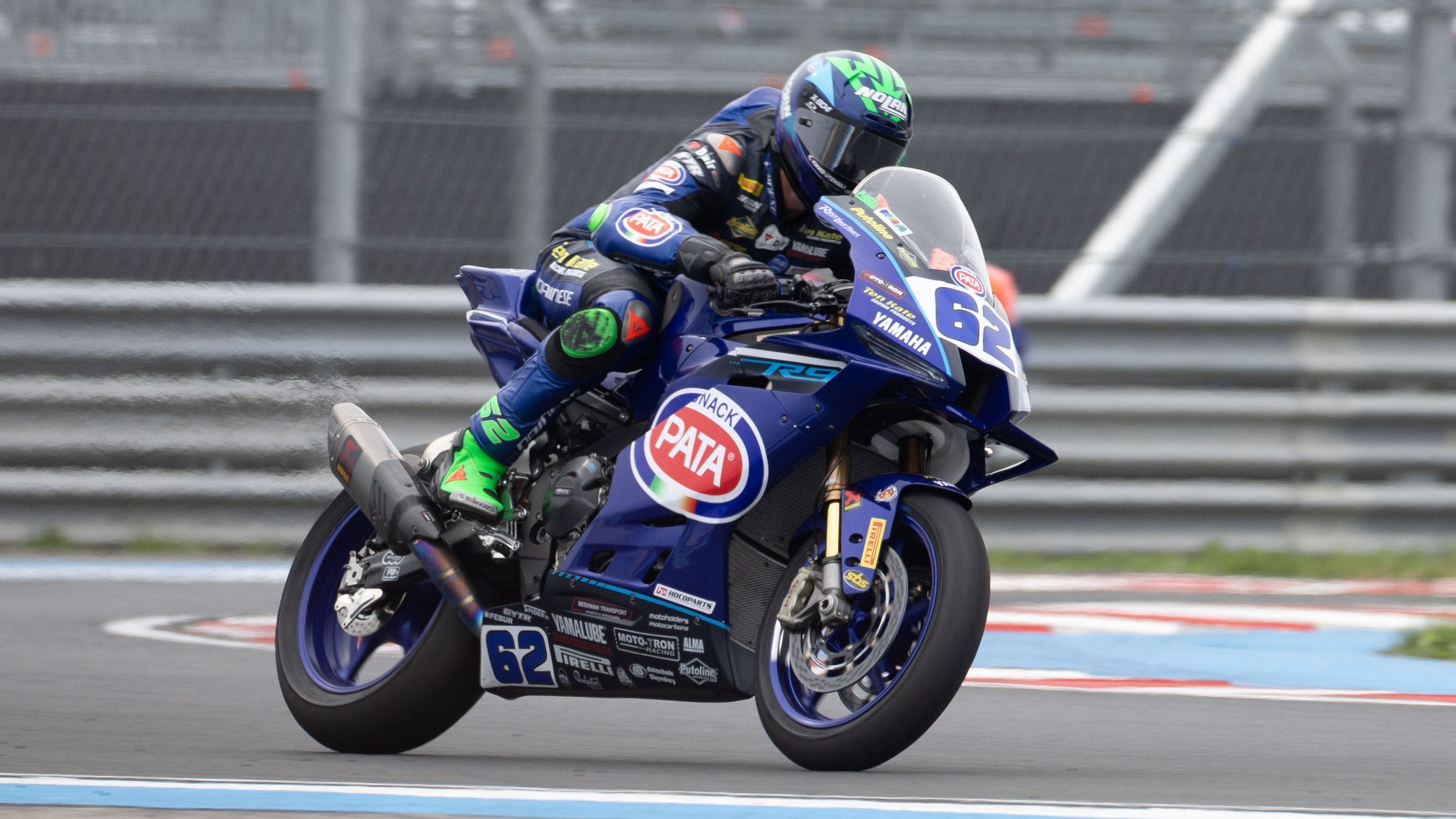 Stefano Manzi se escapa en el Mundial de Supersport tras su doblete en Balaton