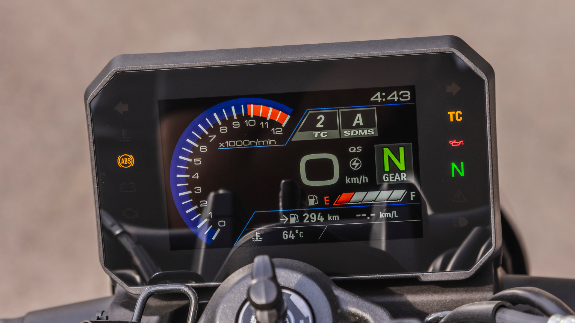 Suzuki GSX 8T & TT 2025 Detalles (1)