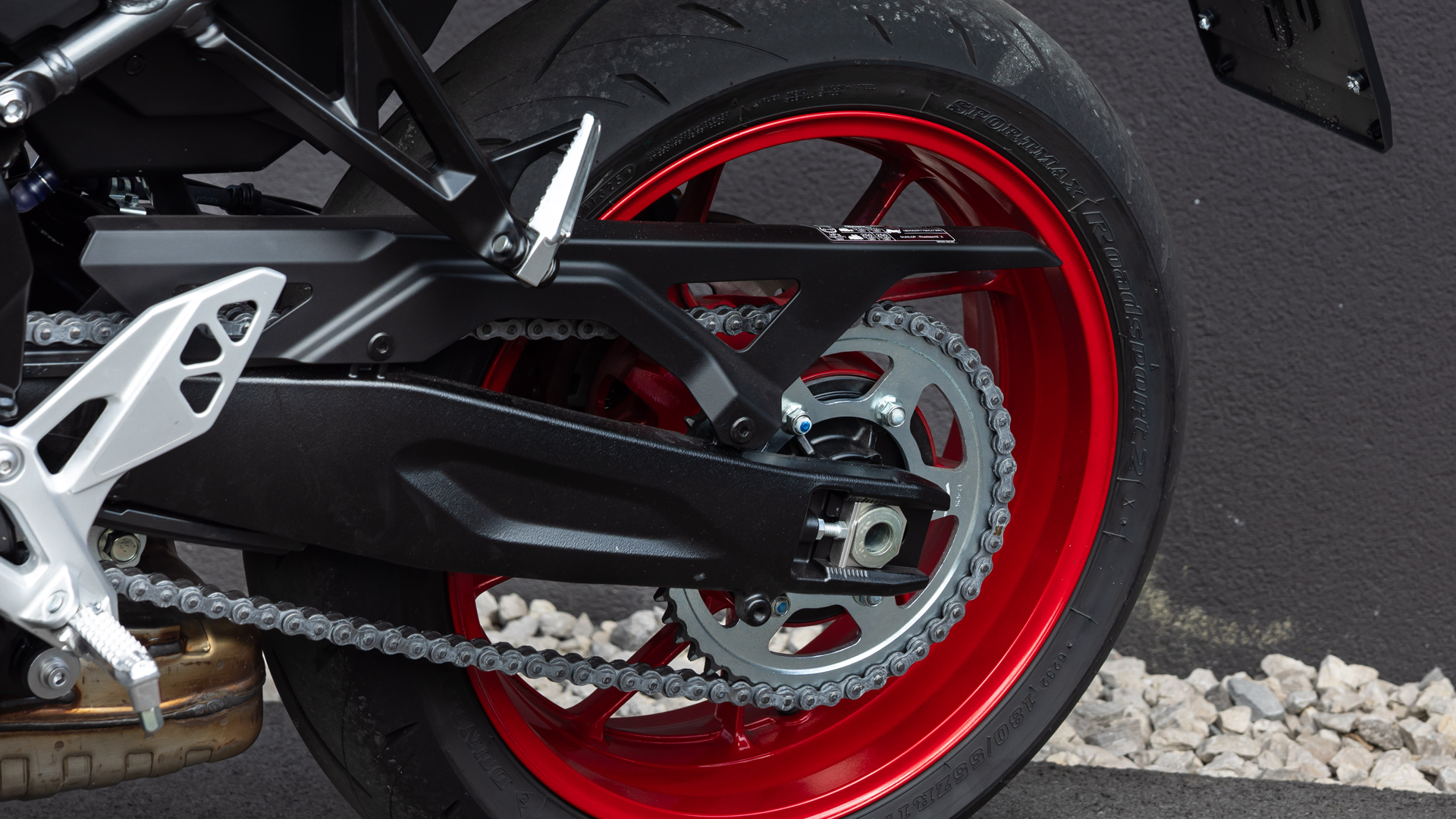 Suzuki GSX 8T & TT 2025 Detalles (4)