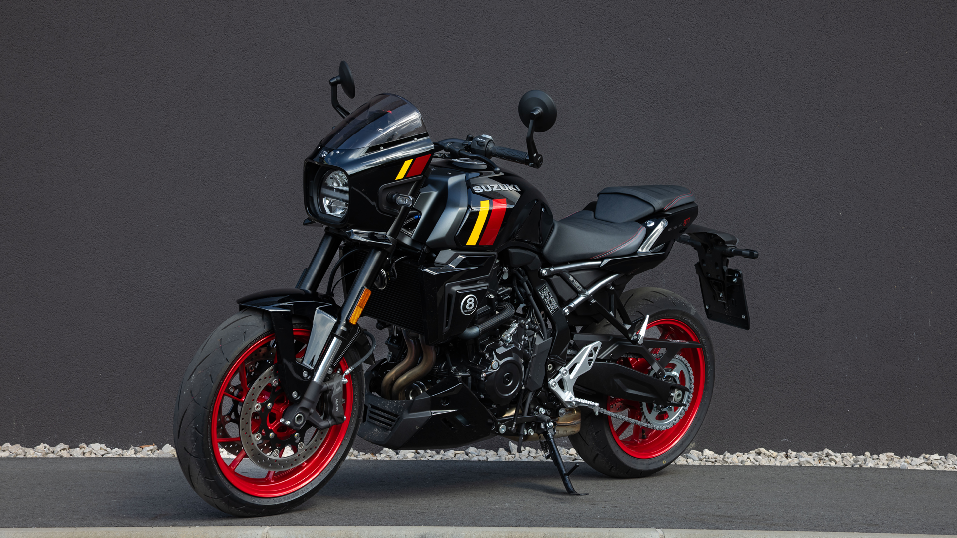 SUZUKI GSX 8TT 016